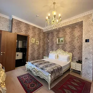 https://la-casa-old-city-hotel.aboutbakuhotels.com